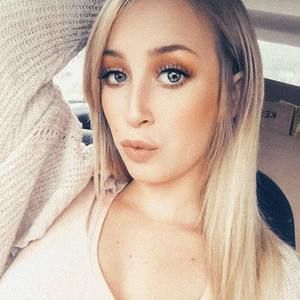 Meet your Posher, Carly